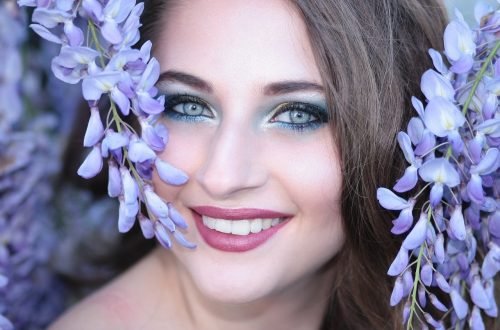 maquillar ojos azules grises
